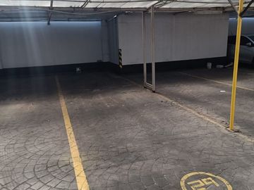 COCHERA DOBLE EN VENTA AV. AVELLANEDA 2400