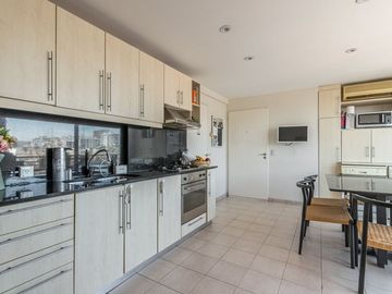 Departamento VENTA Palermo 4 Amb Luminoso Cochera