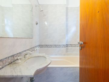 VENTA DEPARTAMENTO PALERMO,  FRENTE BALCON COCHERA
