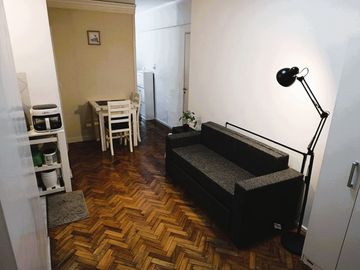 DEPARTAMENTO FRENTE A PARQUE LAS HERAS.BALCON