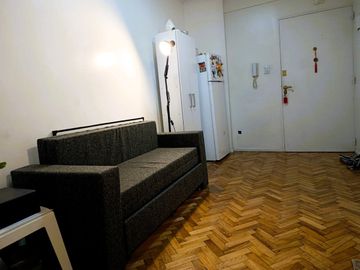 DEPARTAMENTO FRENTE A PARQUE LAS HERAS.BALCON