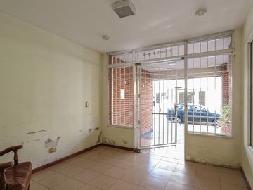 VENTA DEPARTAMENTO 3 amb al frente en 3 de febrero