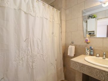 DEPARTAMENTO DE 3 AMBIENTES Y MEDIO VENTA FLORES