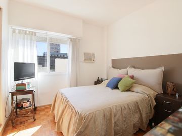 DEPARTAMENTO DE 3 AMBIENTES Y MEDIO VENTA FLORES