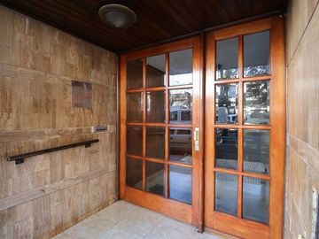 DEPARTAMENTO DE 3 AMBIENTES Y MEDIO VENTA FLORES