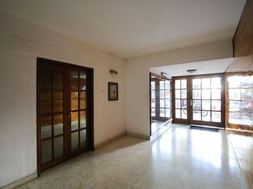 DEPARTAMENTO DE 3 AMBIENTES Y MEDIO VENTA FLORES