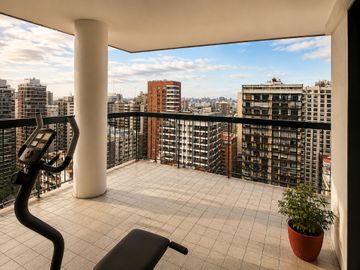 Penthouse Belgrano 3 plantas Terraza y vista rio