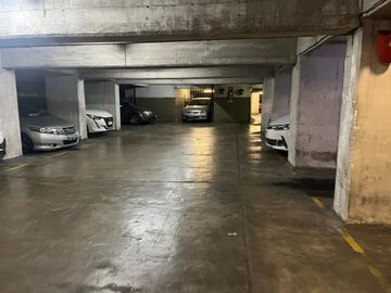 Venta de cocheras en Av. de Mayo renta/ uso propio