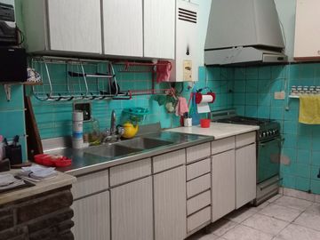 CASA + DEPTO + ESPACIO DE TRABAJO VENTA VILLA LURO