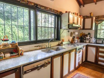 Venta CASA excelente ubicación 3/4 Dorm gran Lote