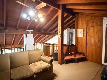 Venta CASA excelente ubicación 3/4 Dorm gran Lote