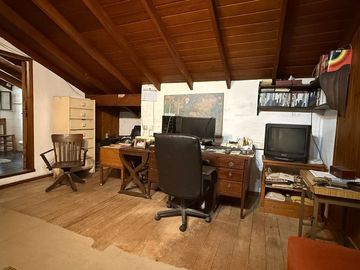 Venta CASA excelente ubicación 3/4 Dorm gran Lote