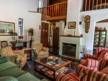 Venta CASA excelente ubicación 3/4 Dorm gran Lote