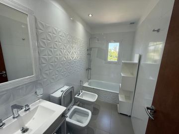 CASA A ESTRENAR GALERIA JARDIN LA ANGELICA
