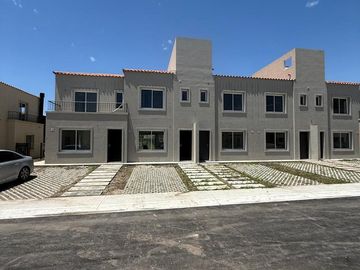 CASA A ESTRENAR GALERIA JARDIN LA ANGELICA