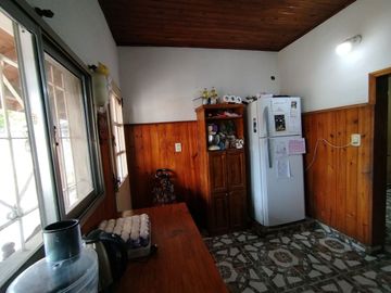 CASA + DEPTO EN VENTA VILLA DE MAYO, MALVINAS ARG.