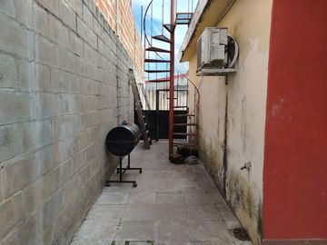 CASA + DEPTO EN VENTA VILLA DE MAYO, MALVINAS ARG.