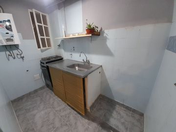 MONOAMBIENTE EN PLANTA BAJA APTO PROFESIONAL
