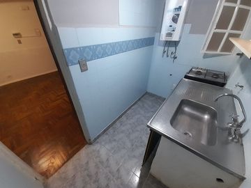 MONOAMBIENTE EN PLANTA BAJA APTO PROFESIONAL