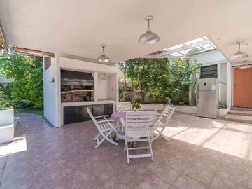 Vende Casa lote propio 5 amb - 1240m2 terreno