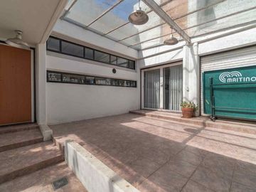 Vende Casa lote propio 5 amb - 1240m2 terreno