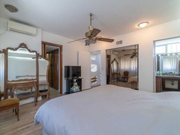 Vende Casa lote propio 5 amb - 1240m2 terreno