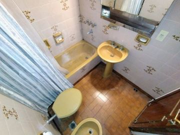 DEPARTAMENTO 3 Ambientes VENTA V. Ortuzar. Balcón