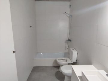 Dpto, 2 ambientes en PB con un amplio patio propio