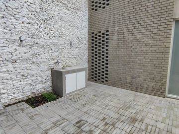 Dpto, 2 ambientes en PB con un amplio patio propio