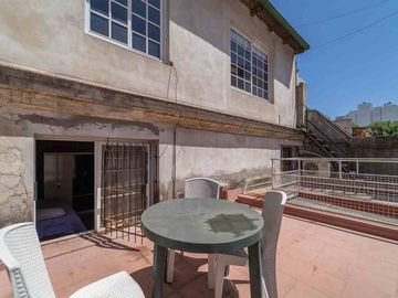 PINTORESCO PH CON TERRAZA Y MONOAMBIENTE