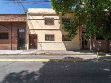 PINTORESCO PH CON TERRAZA Y MONOAMBIENTE