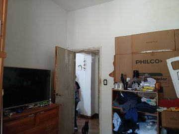 Venta de casa 5 ambientes-Cocheras- Apto crédito