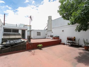 Casa en lote de 8.66 x 13