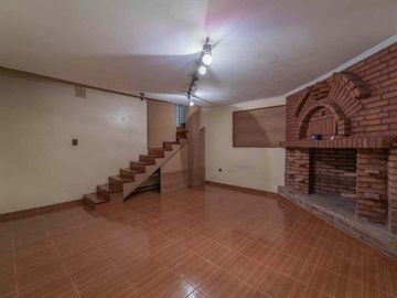 Chalet: Lote propio en 2 plantas, mataderos