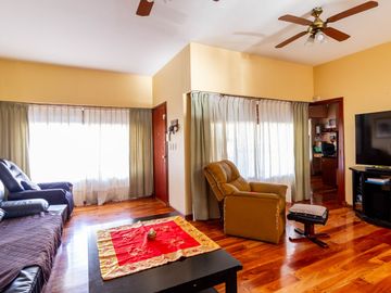 Venta Casa 4 dorm jardin pil quincho coch Victoria
