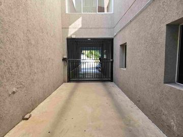 VENTA 2AMB SAN MARTIN C/BALCON, COCH/CUB, APT PROF