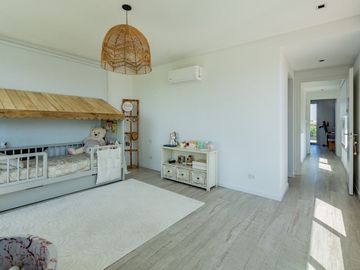 CASA A LA LAGUNA EN COSTAS - PUERTOS DEL LAGO