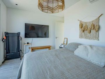 CASA A LA LAGUNA EN COSTAS - PUERTOS DEL LAGO