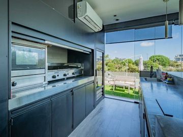 CASA A LA LAGUNA EN COSTAS - PUERTOS DEL LAGO
