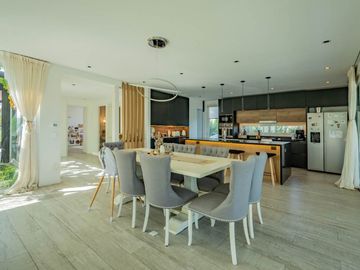 CASA A LA LAGUNA EN COSTAS - PUERTOS DEL LAGO
