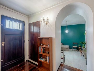 Venta Casa 4 ambientes, Olivos c/ pileta y cochera