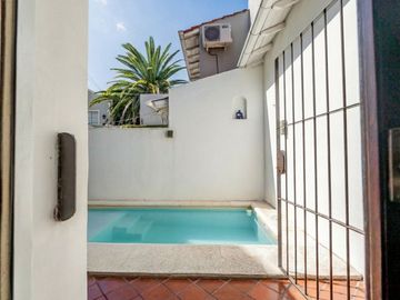Venta Casa 4 ambientes, Olivos c/ pileta y cochera