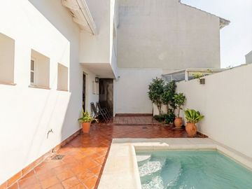 Venta Casa 4 ambientes, Olivos c/ pileta y cochera