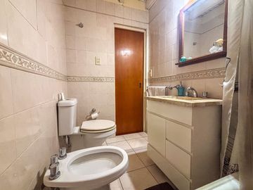 VENTA DUPLEX 3 AMB. y PLAYROOM. HERMOSO!! CASTELAR