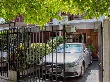 VENTA DUPLEX 3 AMB. y PLAYROOM. HERMOSO!! CASTELAR