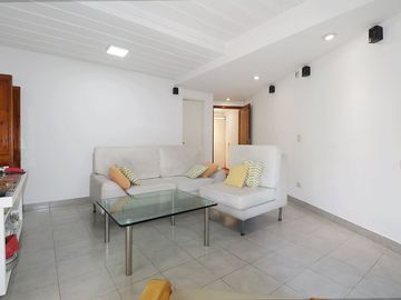 ESPECTACULAR CASA CON QUINCHO Y PILETA EN MORENO