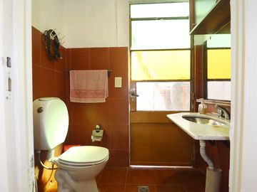 ESPECTACULAR CASA CON QUINCHO Y PILETA EN MORENO