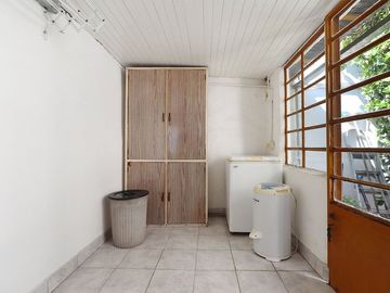 ESPECTACULAR CASA CON QUINCHO Y PILETA EN MORENO