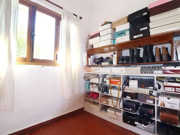 ESPECTACULAR CASA CON QUINCHO Y PILETA EN MORENO