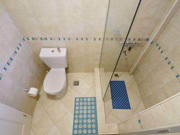 ESPECTACULAR CASA CON QUINCHO Y PILETA EN MORENO